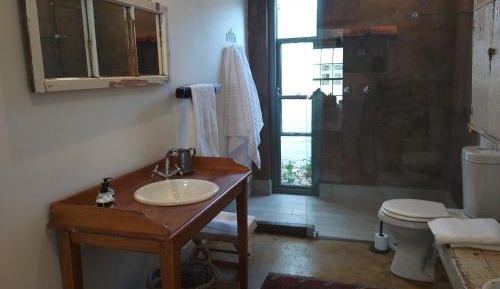 One-bedroom Apartment- Olive