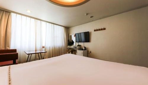 Double Room with Partial Sea View