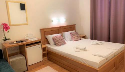 Double or Twin Room with Side Sea View
