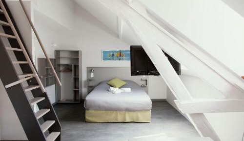 Studio - Split Level