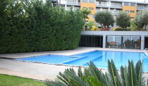 Two-Bedroom Apartment Peaceful CC  