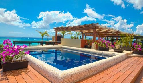 La Divina Two Bedroom Penthouse Suite with Rooftop and Private Pool