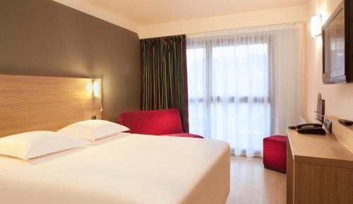Two Adjacent Double Rooms 