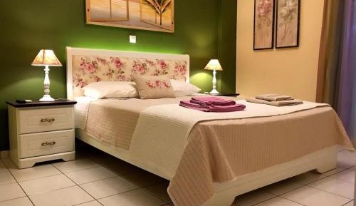 One-Bedroom Apartment with Garden