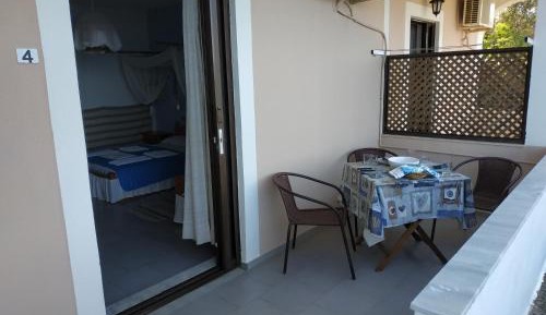 Studio with Sea View (3 Adults)