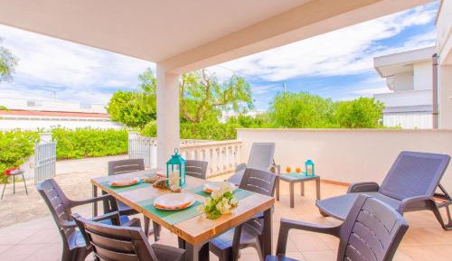 Two-Bedroom Holiday Home - Split Level
