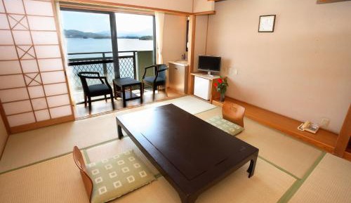 Japanese-Style Room