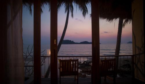 Villa - Beach Front