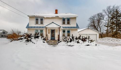Four bedroom holiday home 
