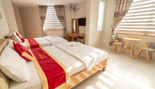 Deluxe Double Room (2 Adults + 1 Child)