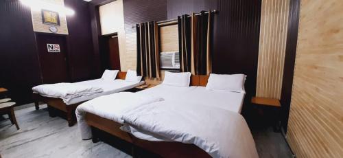 Deluxe Queen Room with Two Queen Beds