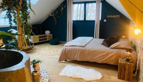 Queen Room with Garden View