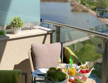 Superior Studio Apartment with lake View