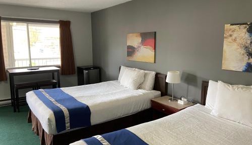 Deluxe Queen Room
