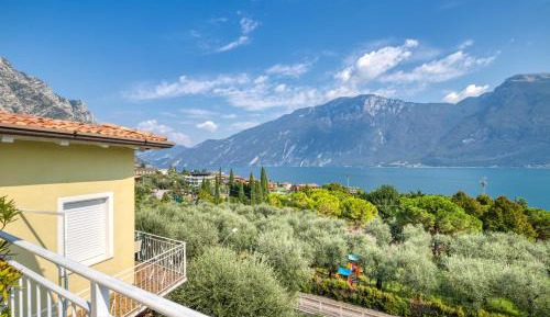 Quadruple Room with Lake View
