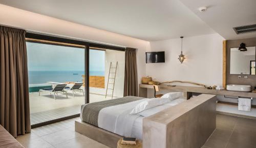 Suite with Private Pool