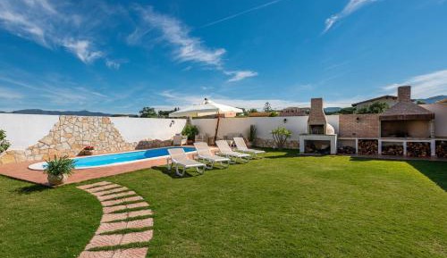 Villa with Garden View