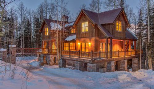Four bedroom holiday home 