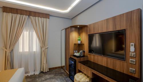 Standard King Room