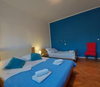 Comfort Two Bedroom Apartment with Garden View