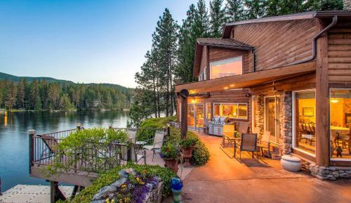 Four bedroom holiday home 