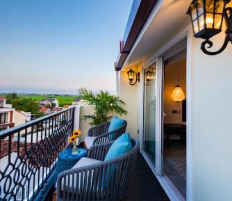 Junior Suite With Rice Paddy View
