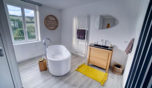 Double Room with Balcony and Sea View