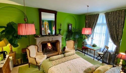 Junior Suite with Fireplace (ground floor)