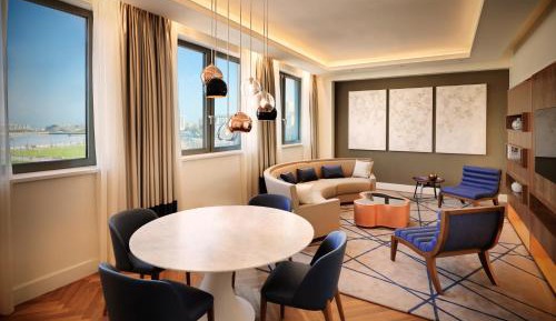 Suite, with 1 King, Sea view