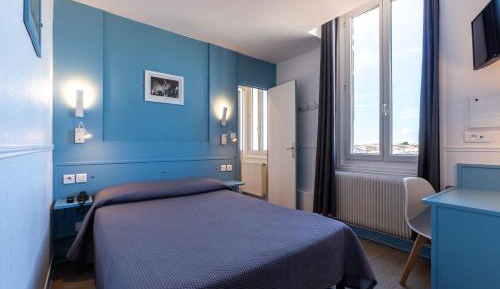 Classic Double Room with Air-Conditioning