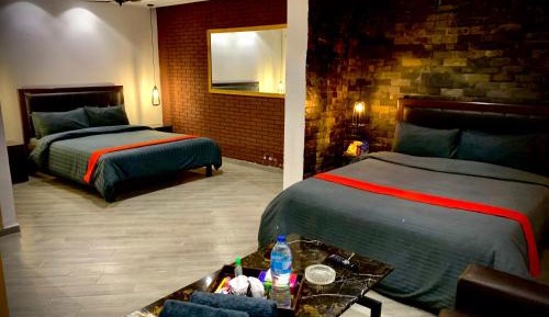 Deluxe Family Suite