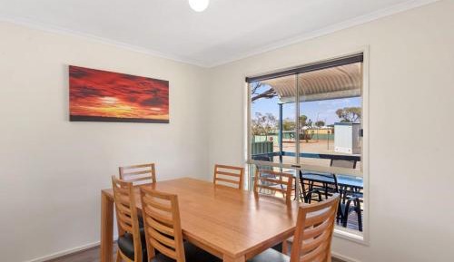 Superior 3 Bedroom Cabin