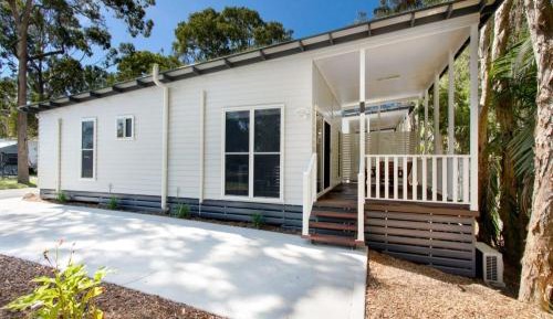 Deluxe 2 Bedroom Family Cabin - Sleeps 6