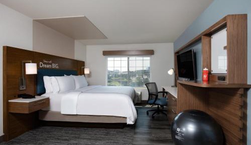 Standard King Room