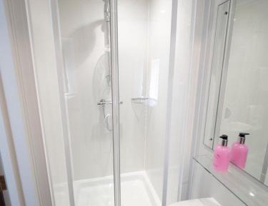 Twin Room with Private Bathroom