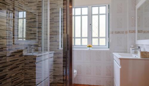 Standard Double Room with Shared Bathroom