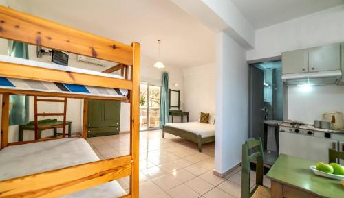 Family Room (3 Adults or 2 Adults + 2 Children)