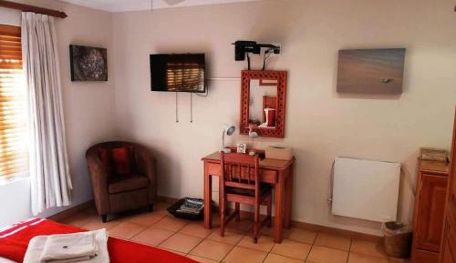 Twin Room with Private Bathroom