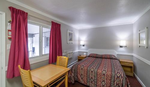 Queen Suite