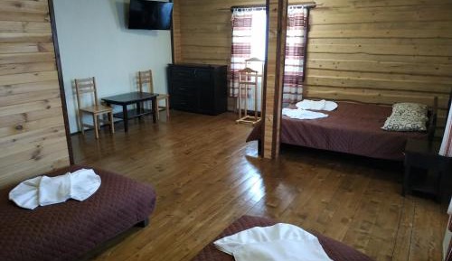 Deluxe Family Room