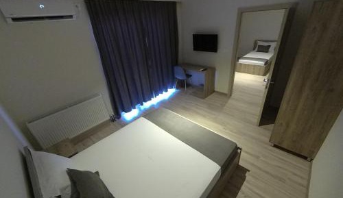 Deluxe Family Suite