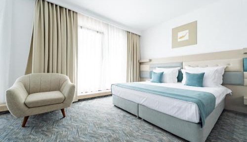 Deluxe Double Room with Free Access to Private Beach