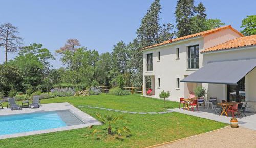 Suite with Pool View