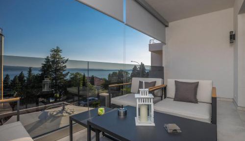 Apartment with Sea View