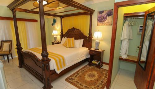 Honeymoon Suite
