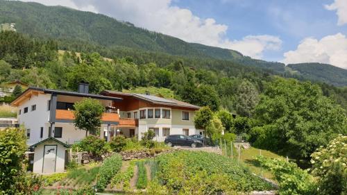 Two-Bedroom Apartment with Terrace and Mountain View