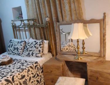 One-Bedroom Apartment with Fireplace