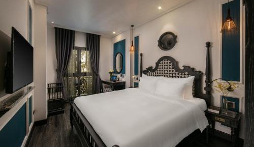 Junior Suite double room with city view