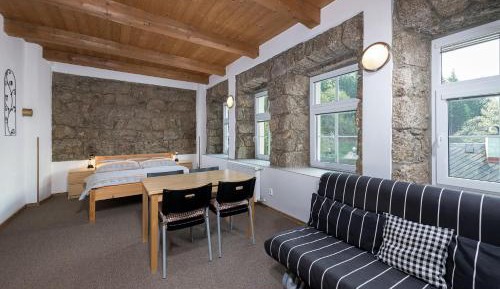 Large Apartment - Ground Floor (5 Adults)