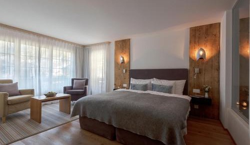 Alpine Junior Suite with Matterhorn View